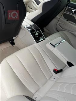 بي ام دبليو 8 الفئة